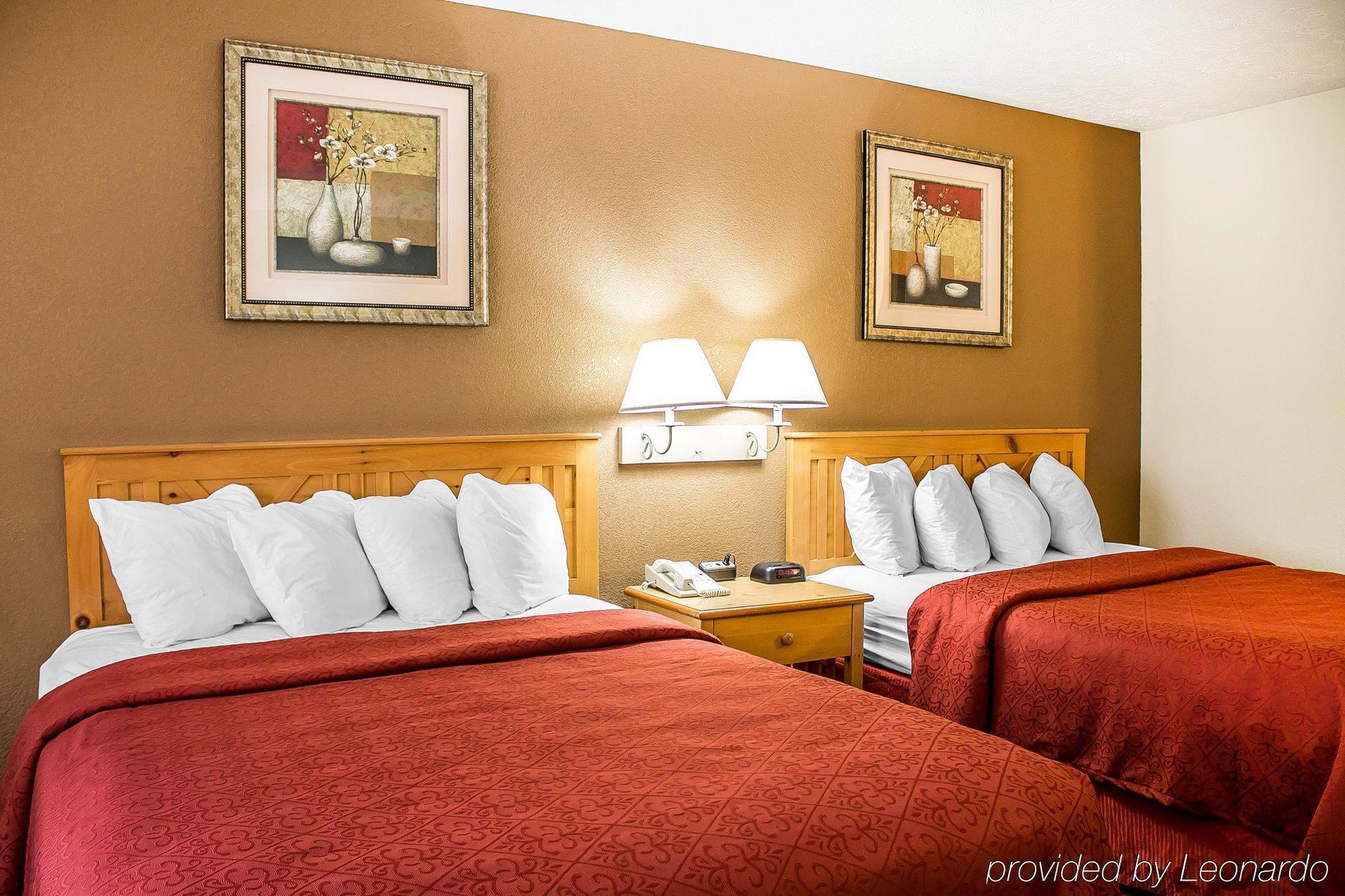 Quality Inn Elyria Exteriör bild