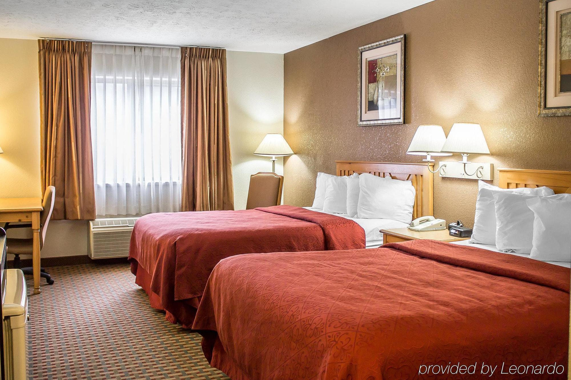 Quality Inn Elyria Exteriör bild