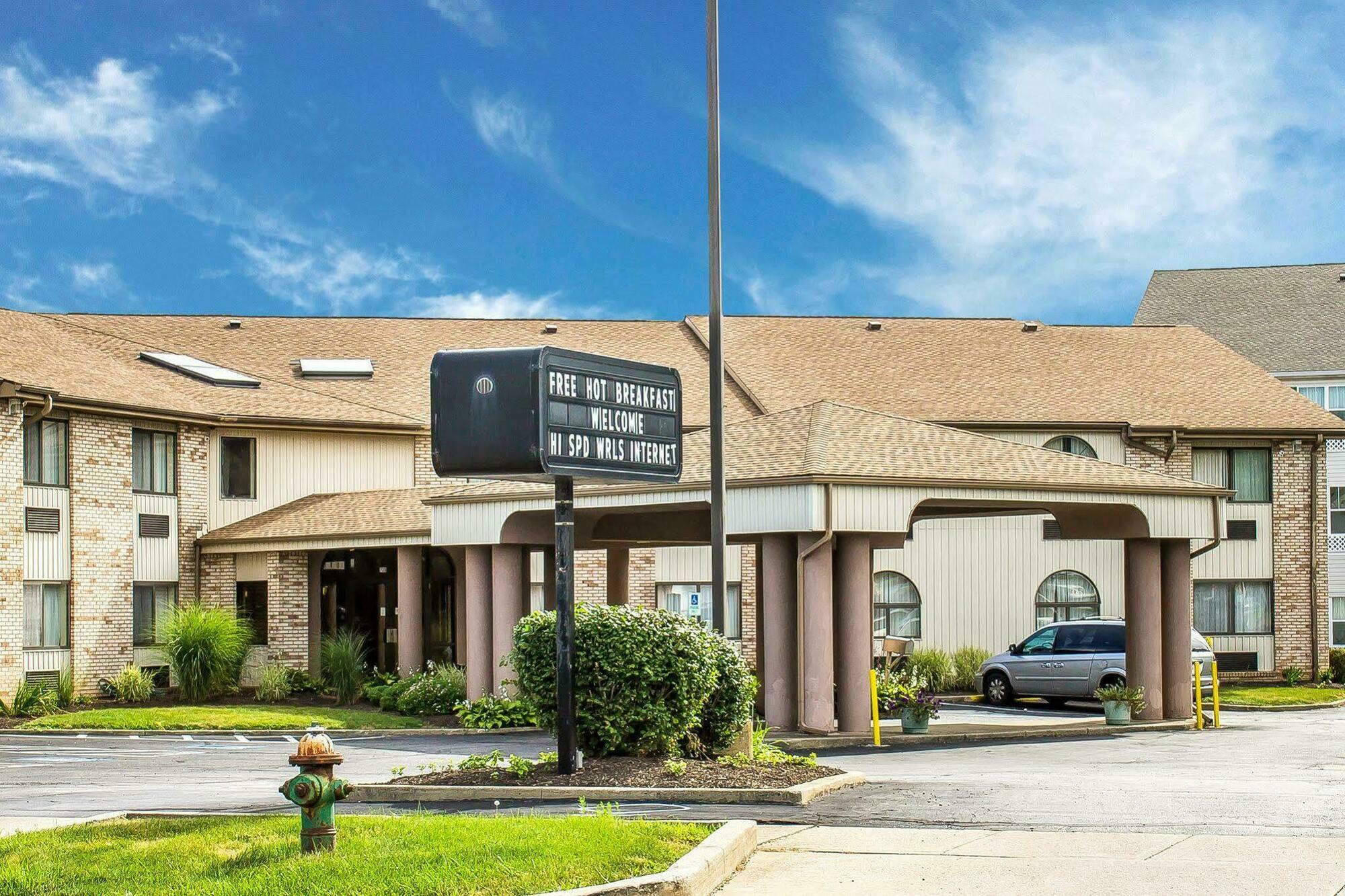Quality Inn Elyria Exteriör bild